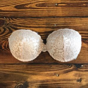 💗BRAND NEW Strapless Sticky D Cup Bra